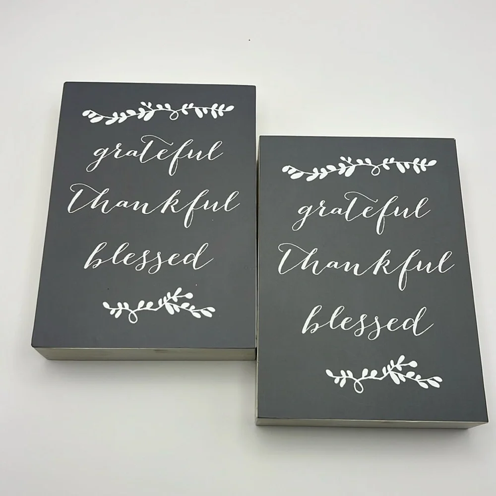 Belle Maison “Grateful” Plaque